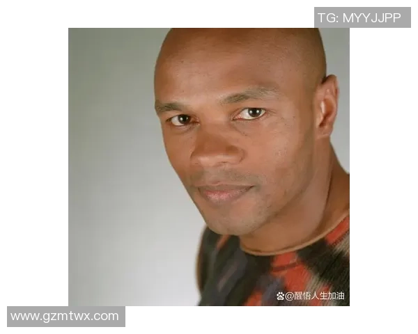 刚果金足球球星的荣耀与奋斗之路从草根到国际赛场的传奇 刚果金足球球星的荣耀与奋斗之路从草根到国际赛场的传奇