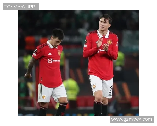 外国足球球星更衣室激情舞蹈瞬间引爆全场气氛精彩纷呈