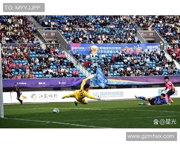 现代著名足球球星的荣耀之路与绿茵赛场辉煌瞬间