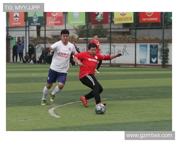 足球巨星容貌蜕变全记录见证岁月沉淀与风采再现