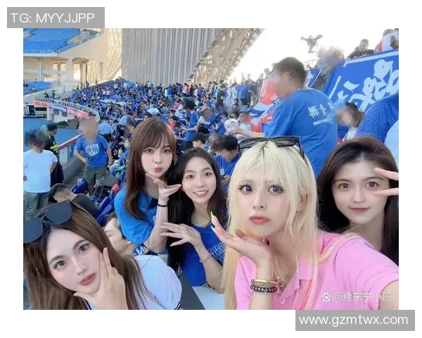 足球巨星真情宠粉温暖互动点燃球迷无限热情